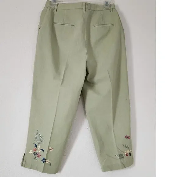 CJ Banks Sage Green Floral Embroidered Wide leg Capri/Ankle Pants Women's Size 4 - Picture 3 of 13